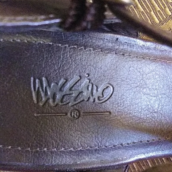 Shoes - Picture 5 of 5